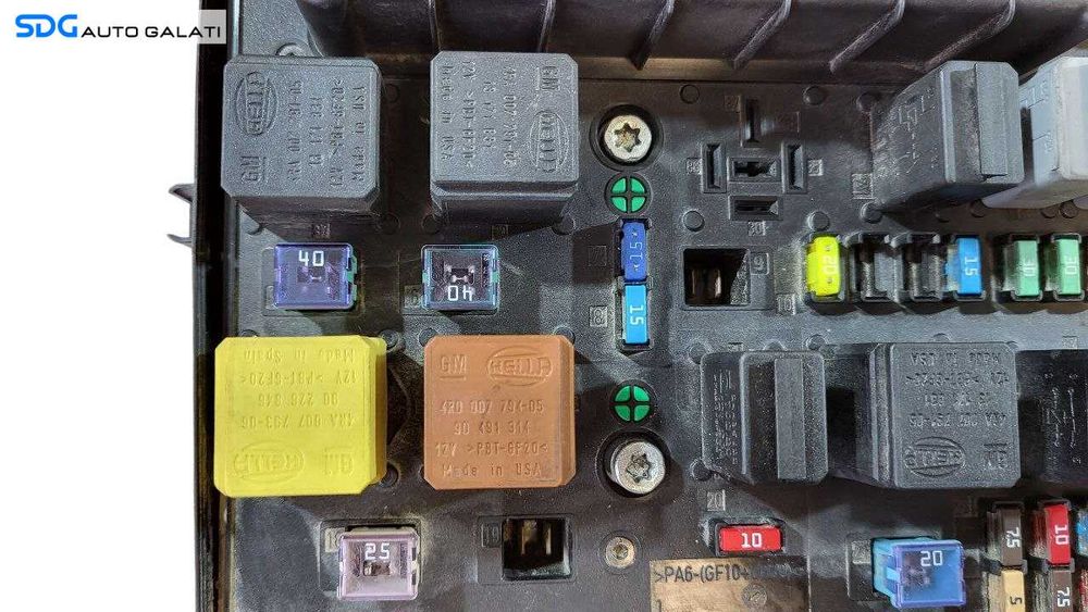 Panou Tablou Relee Sigurante Opel Astra H 2004 - 2010 Cod 13206748GU 5DK008668-48 [L8063]