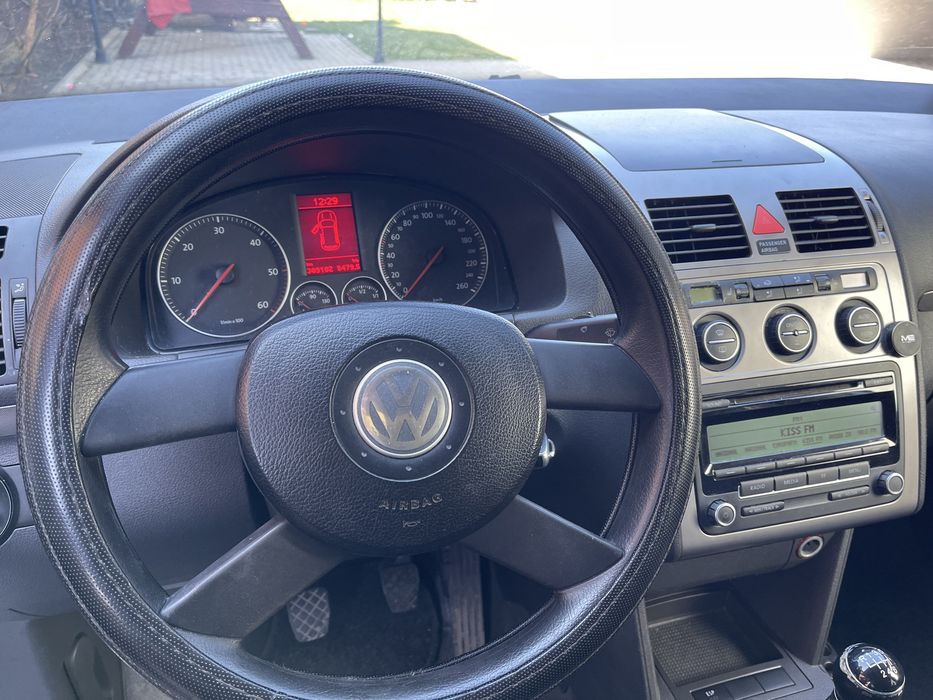 Volkswagen Touran 1.9 TDI -2006- 2300€ Negociabil