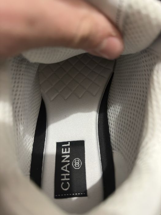 Chanel runner 43