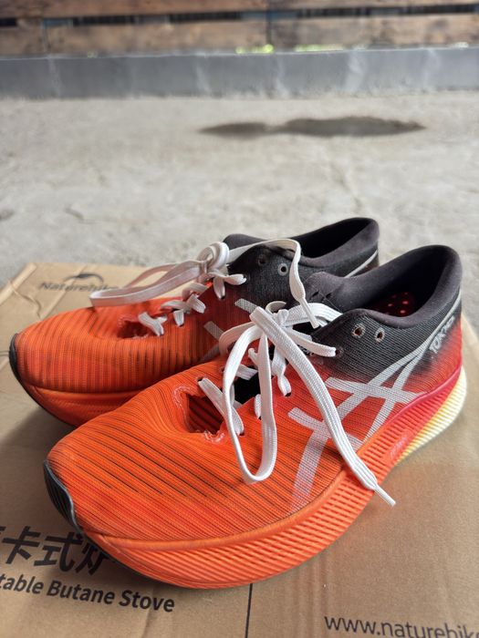 Кроссовки женская модель ASICS Metaspeed Sky