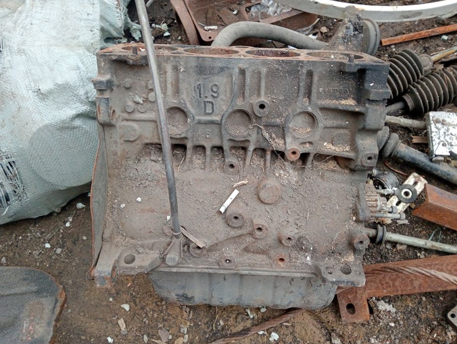 Блок бусик т4 1.9