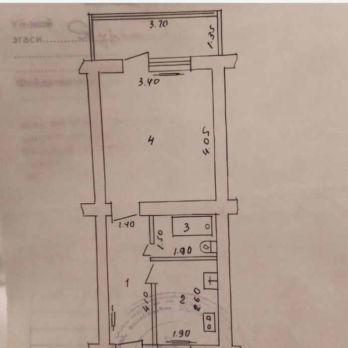 Юнусабад.15 квартал. Продается квартира 1/1/4