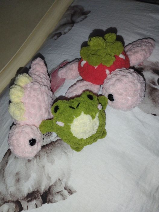 Связанные игрушки