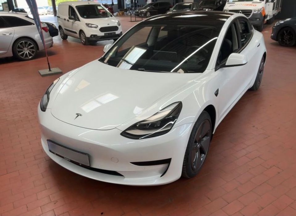 Inchiriez masini Uber Bolt De inchiriat Rent A Car 7% sau PFA SRL