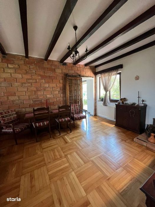 Casa Baciu zona linistita, 4 camere , gradina
