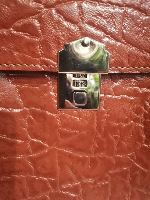 Мъжка бизнес чанта от естествена кожа