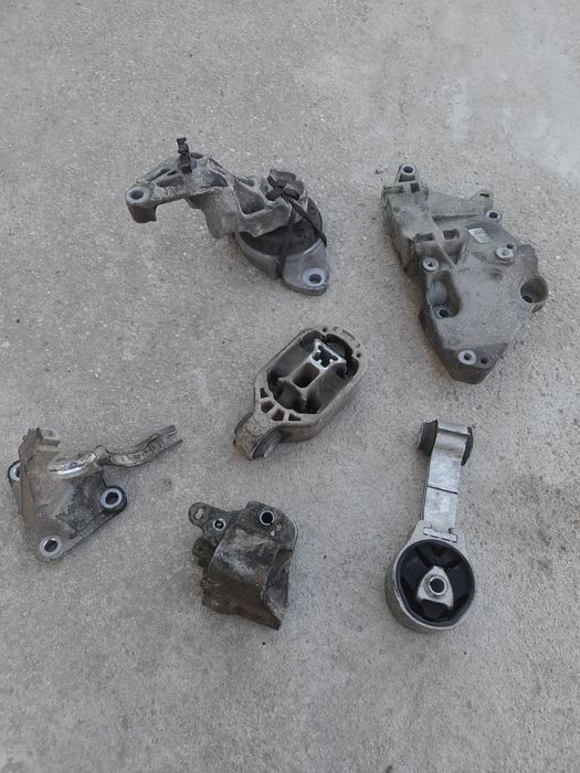 Suport Motor Alternator Compresor Cutie Renault Megane 3 Scenic 3 1.9