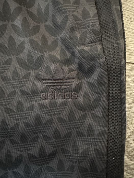 Ново, с етикет, долнище Адидас (Adidas Originals)