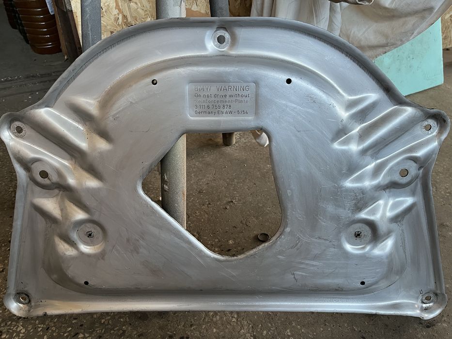 Кора под двигател BMW e60