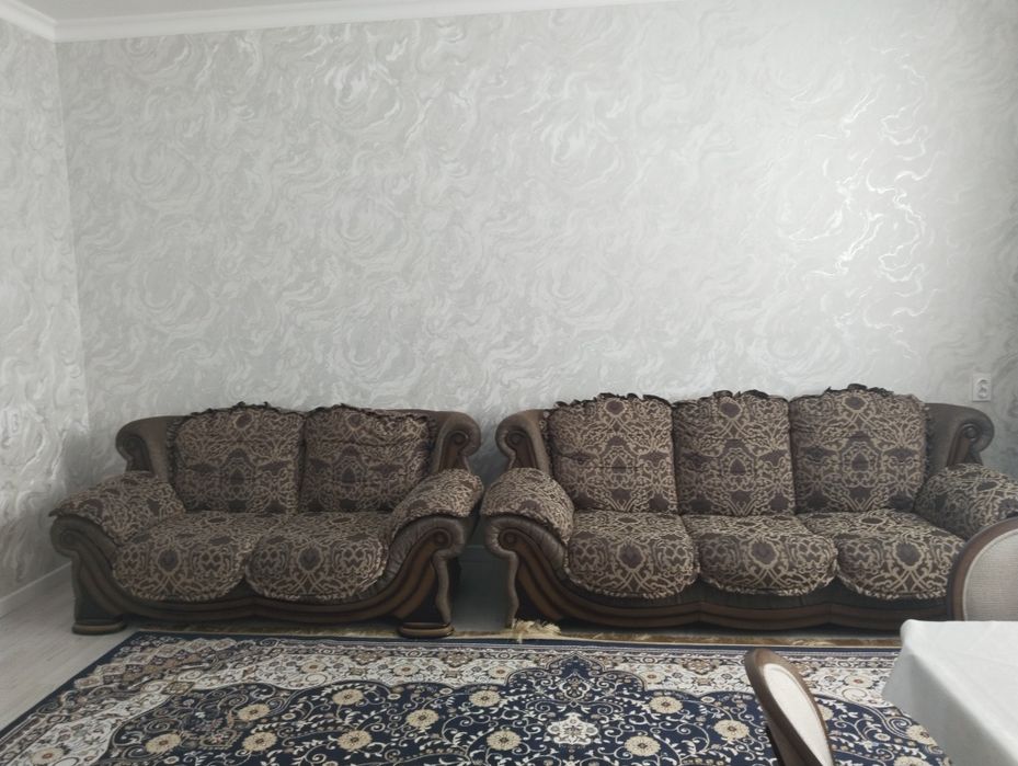 Продам комплект диванов в хорошем состоянии