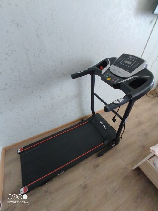 Беговая дорожка GENAU