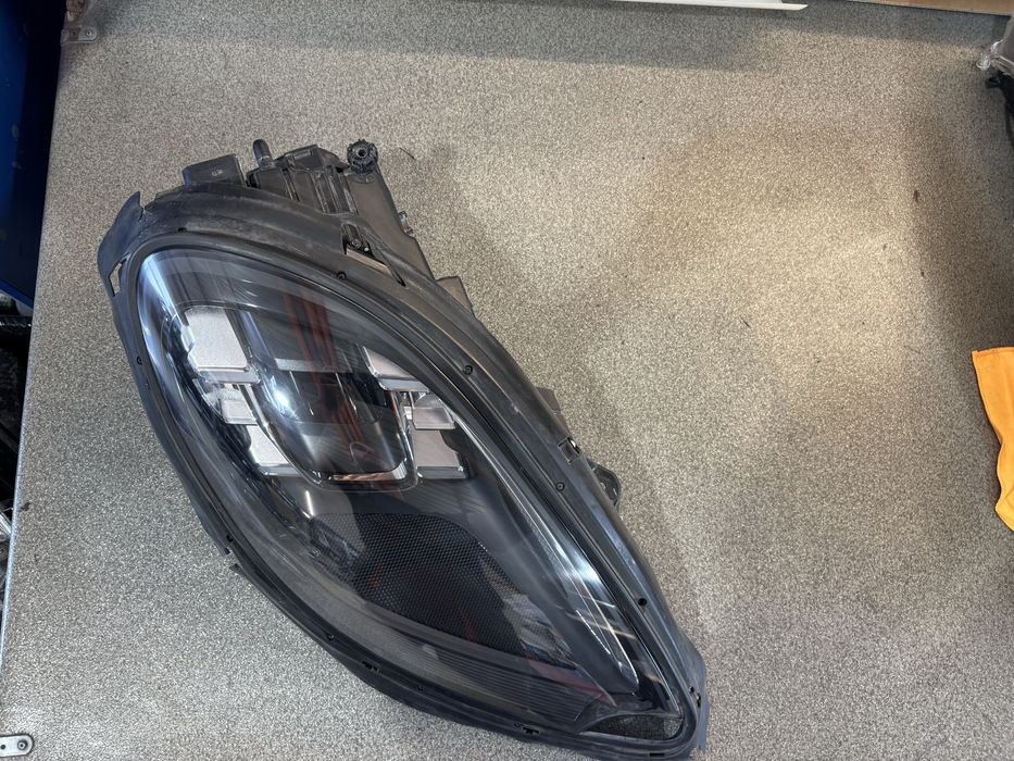 Far farove Porsche Macan фар фарове порше макан