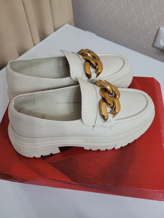 Продам лоферы на весну-осень