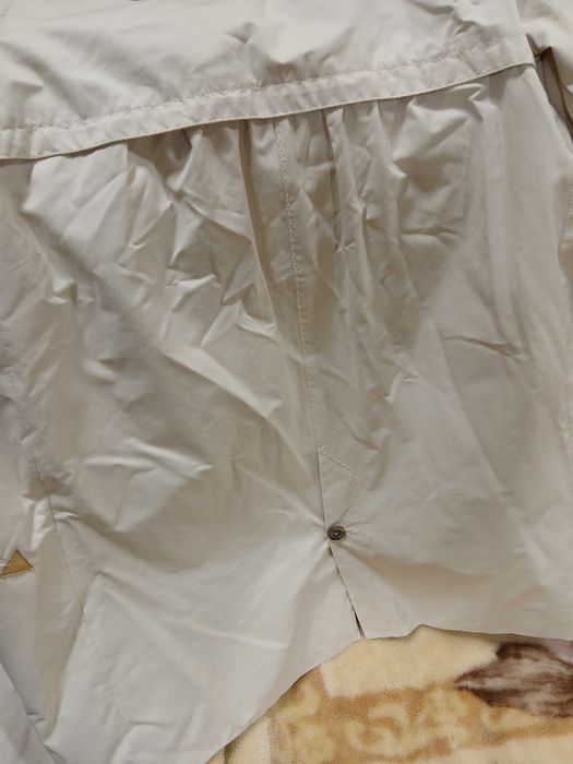 Haine diferite de vanzare