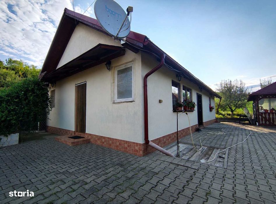 De vânzare | Casă de vacanță cu teren de 4.453 mp | Cojocna