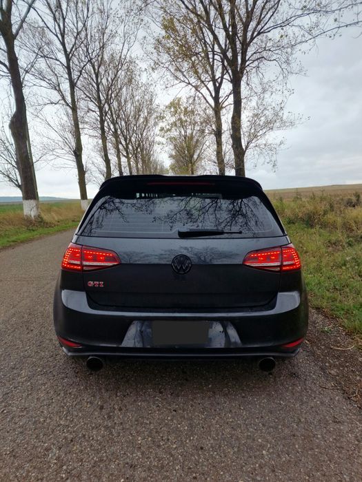 Volkswagen Golf 7 GTI Performance 2016 300 CP