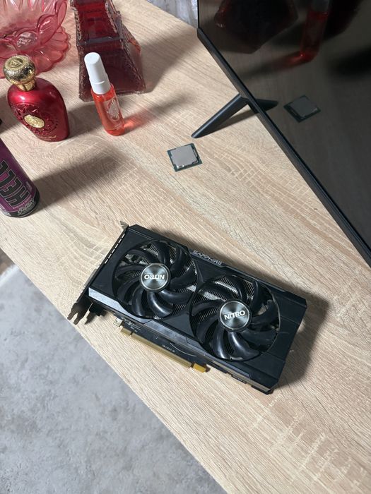 Placa video AMD Radeon R7 370, Sapphire, 4 GB.