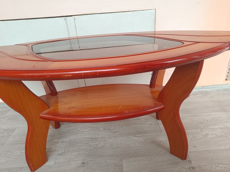 Măsuță din lemn masiv