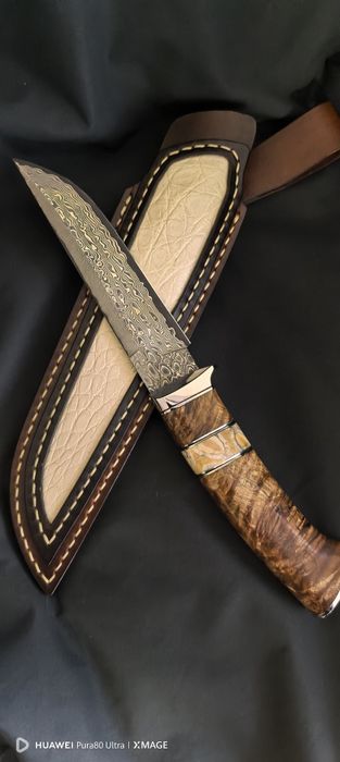 Ловен нож с дамасков ламинат