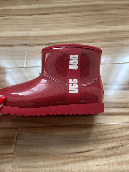 uggs sapogi krasnogo