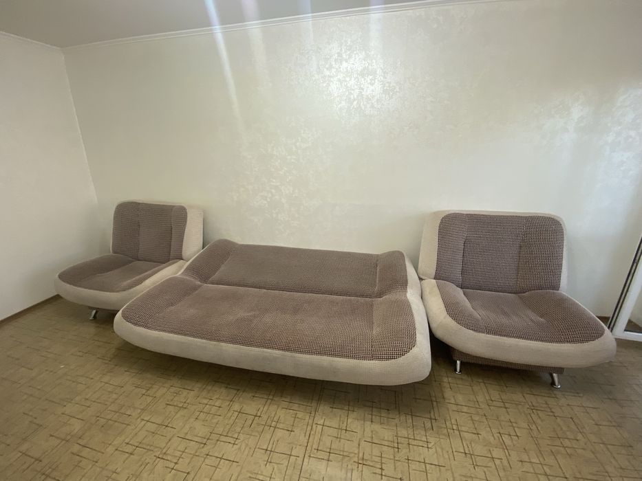 Диван с креслами