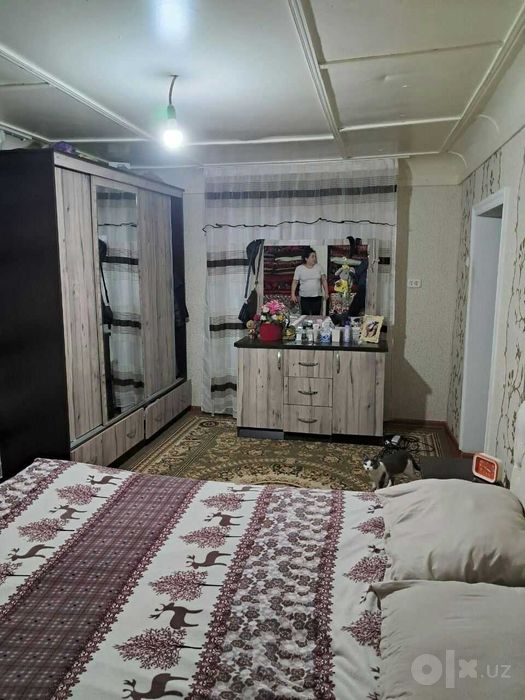 Файзли Ховли  сотилади . 4 хона Тайер Уй 6.5 сотик Кибрай рн Дархон