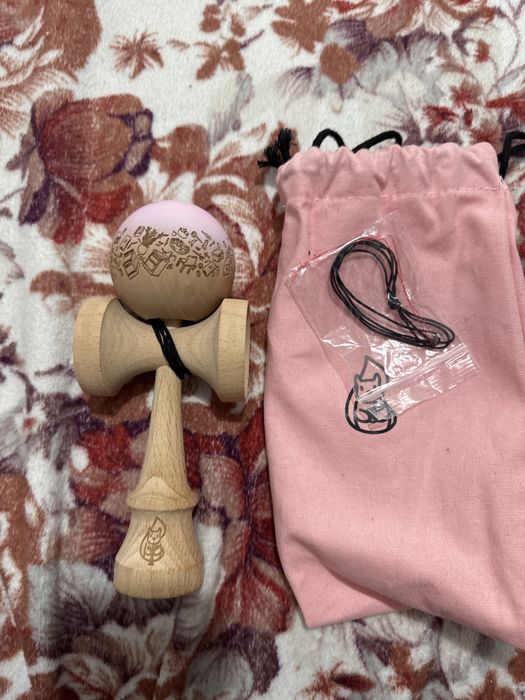 Kendama Miguel pink antiskid