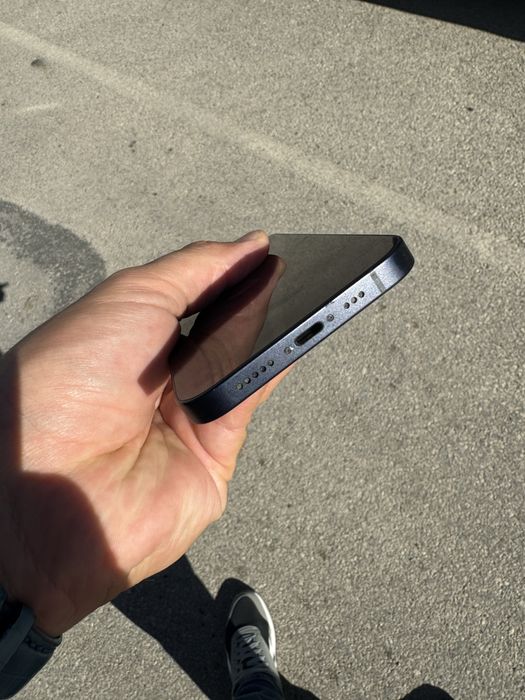 iPhone 12 128GB 85% батерия Много добро състояние.