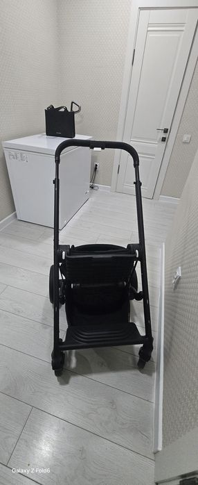 Продам каляску Cybex