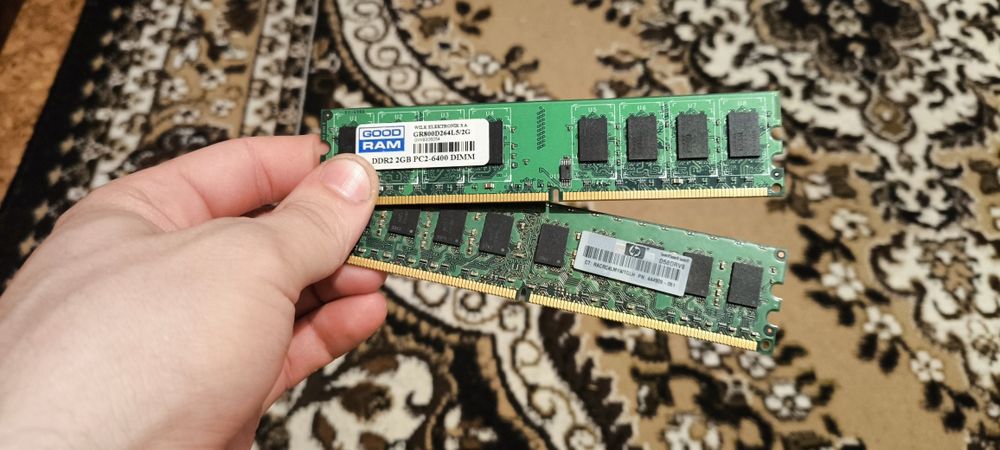 Продам ОЗУ DDR2 по 2ГБ