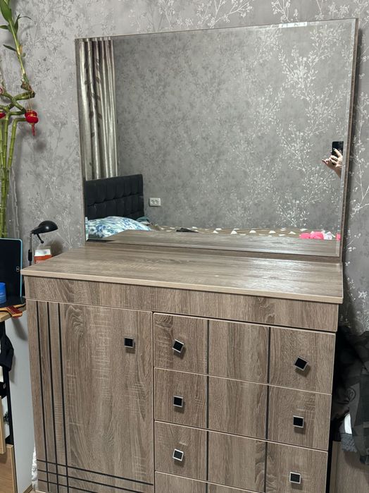 Спальный гарнитур