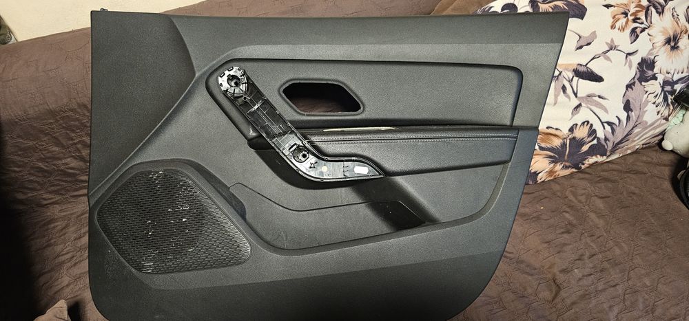 Fata portiera dreapta.Duster 2.