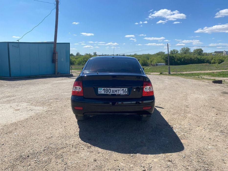 Продам приору 2012год.