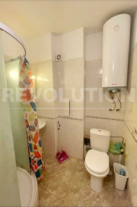 Дава се под наем Двустаен апартамент в Варна, Център - 55 кв.м за 348.84 € - Снимка #4