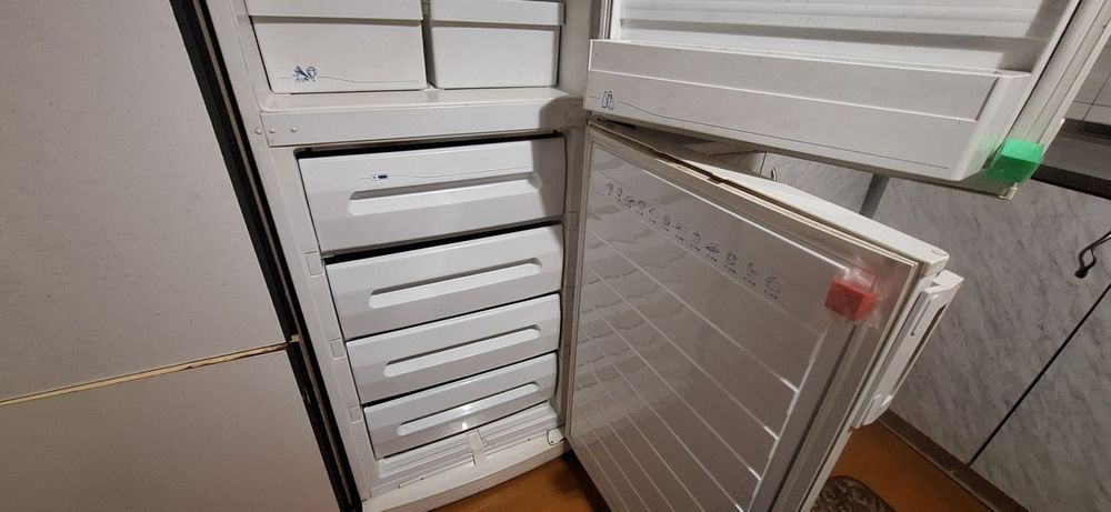 Хладилник с фризер Ocean