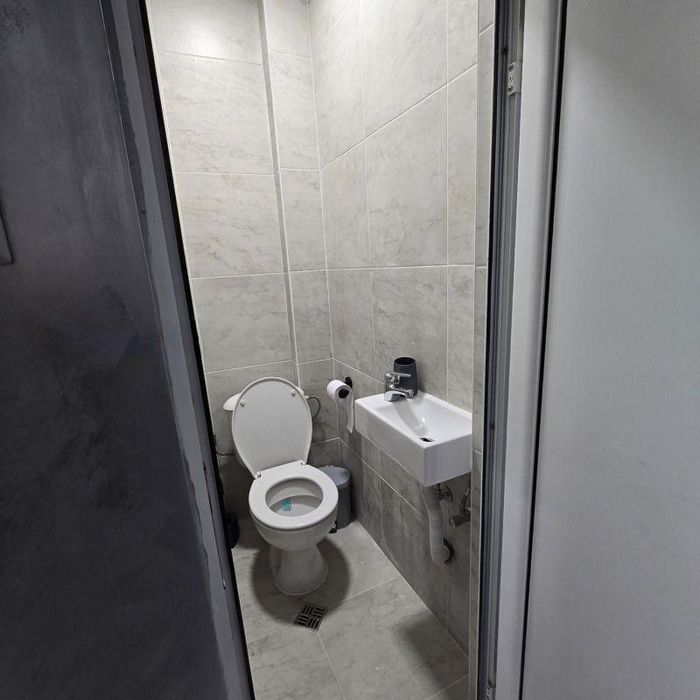 Дава се под наем Тристаен апартамент в София, Банишора - 100 кв.м за 698.19 € - Снимка #9