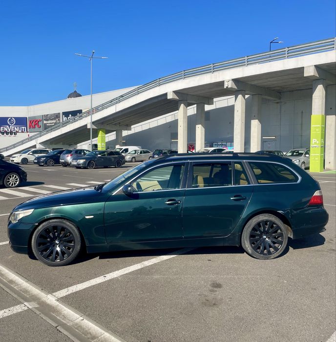 Vand sau schimb Bmw e61 cu 7 locuri