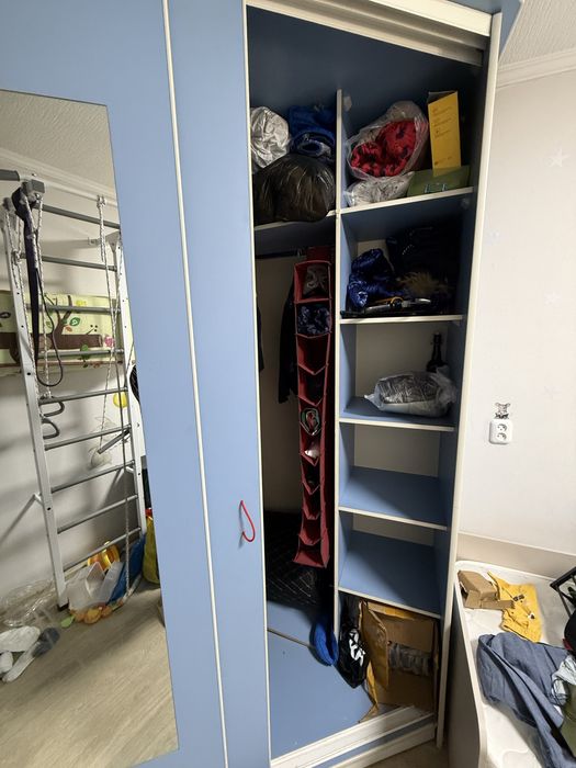 Угловой шкаф в детскую