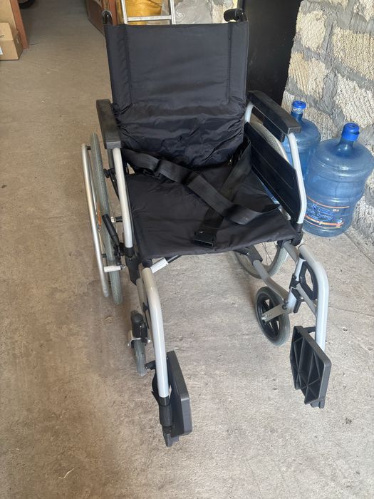 Продам ивалидную коляску