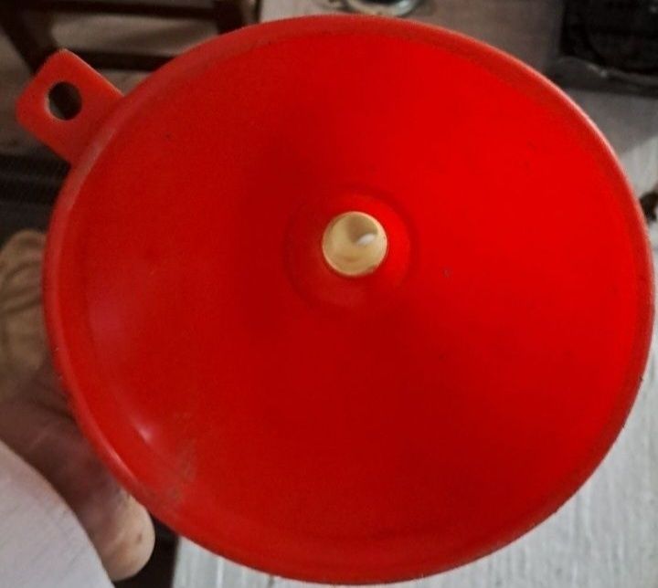 Palnie de plastic pentru masina