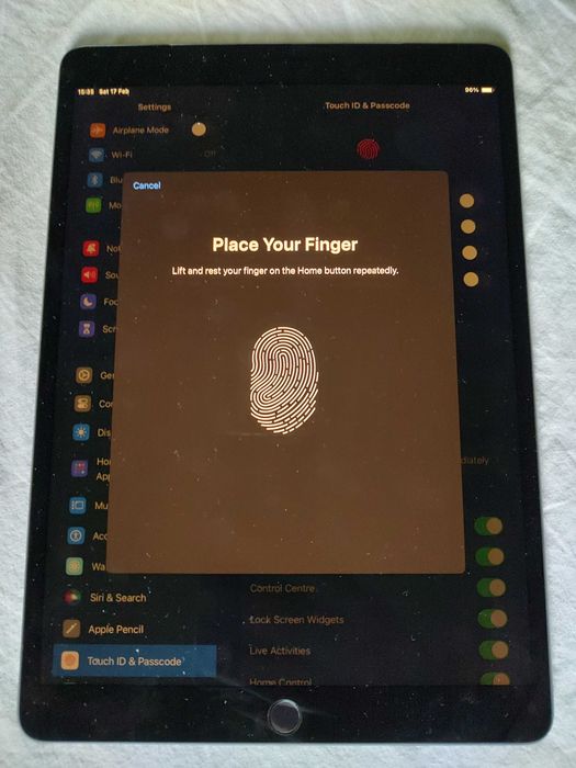 iPad Air 3 64GB  100% battery 18 цикъла като нов!