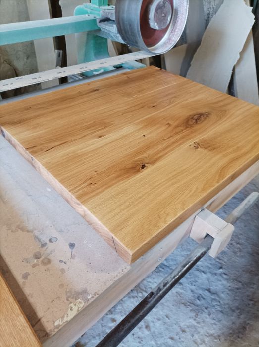 Дъбови плотове за маса