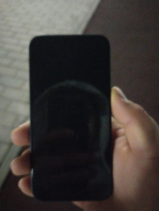 iPhone 13 с гарантия