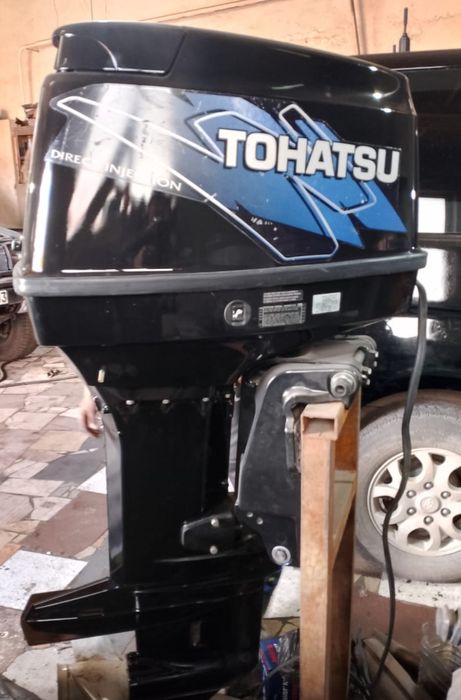 Продам лодочный мотор Тохатсу 90