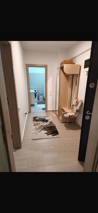 Inchiriez apartamente