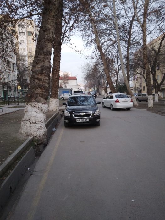 Sergili tumani ittifoq mahallasida uy sotiladi 5 xona 5 etaj srochna