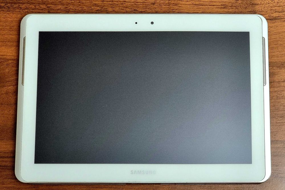 Планшет Samsung GT P5100