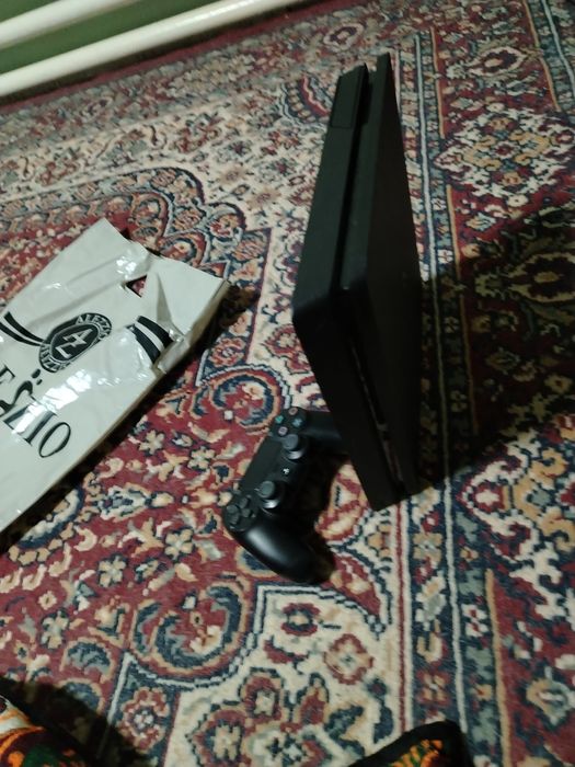 Playstation 4 pro 1 Tb