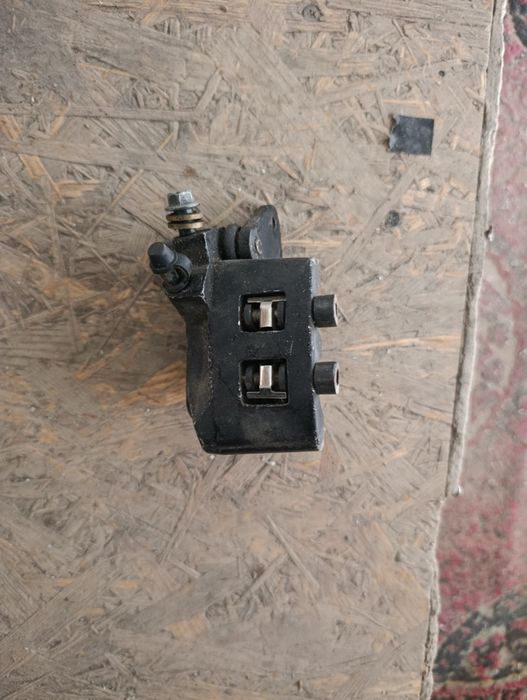 Тормозной цилиндр бачок для электроскутера