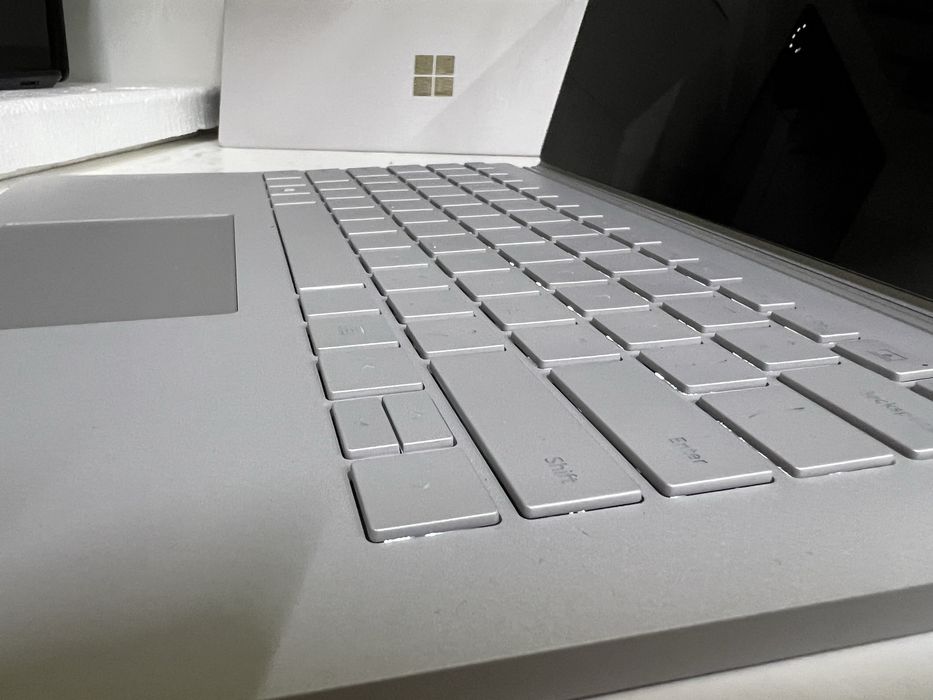Surface Book2 16gb ram 256 ssd 1050ti сенсорный 13 дюймов
